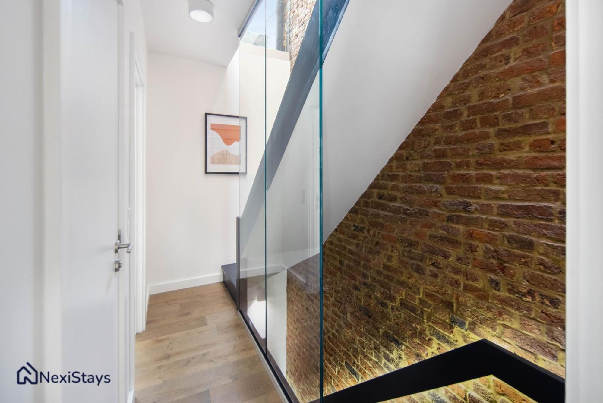 Appartement 1 Min Walk To Euston Station, Modern Townhouse à Londres Extérieur photo